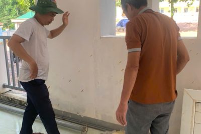 CÔNG TÁC LAO ĐỘNG VỆ SINH CHUẨN BỊ CHO NĂM HỌC MỚI CỦA TRƯỜNG TH&THCS BA ĐIỀN