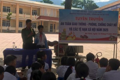 Phối hợp tuyên truyền đầu năm học 2025-2026