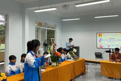 HỘI THI CẮM HOA CHÀO MỪNG NGÀY NHÀ GIÁO VIỆT NAM 20/11